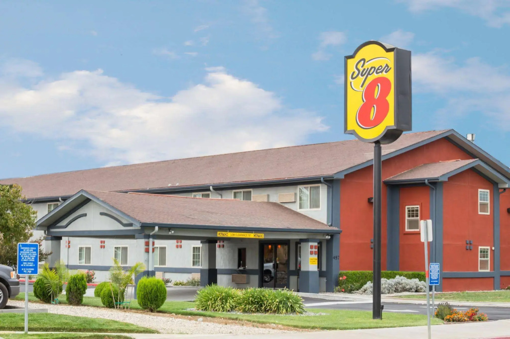 Deluxe Inn Willows