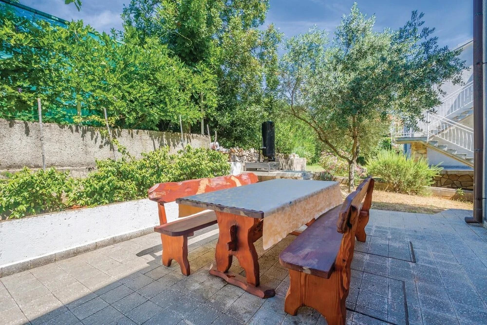 Amazing Apartment in Pinezici With 2 Bedrooms and Wifi