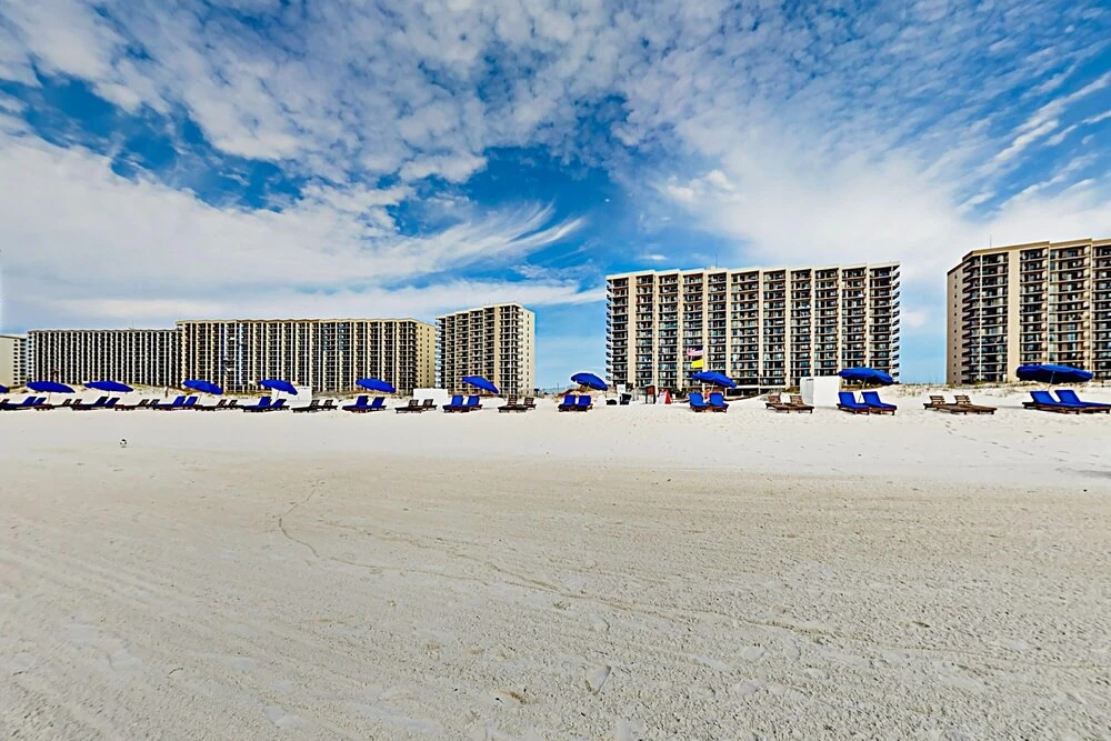 Gulf-view Corner - Balcony, Pools & Hot Tubs 3 Bedroom Condo