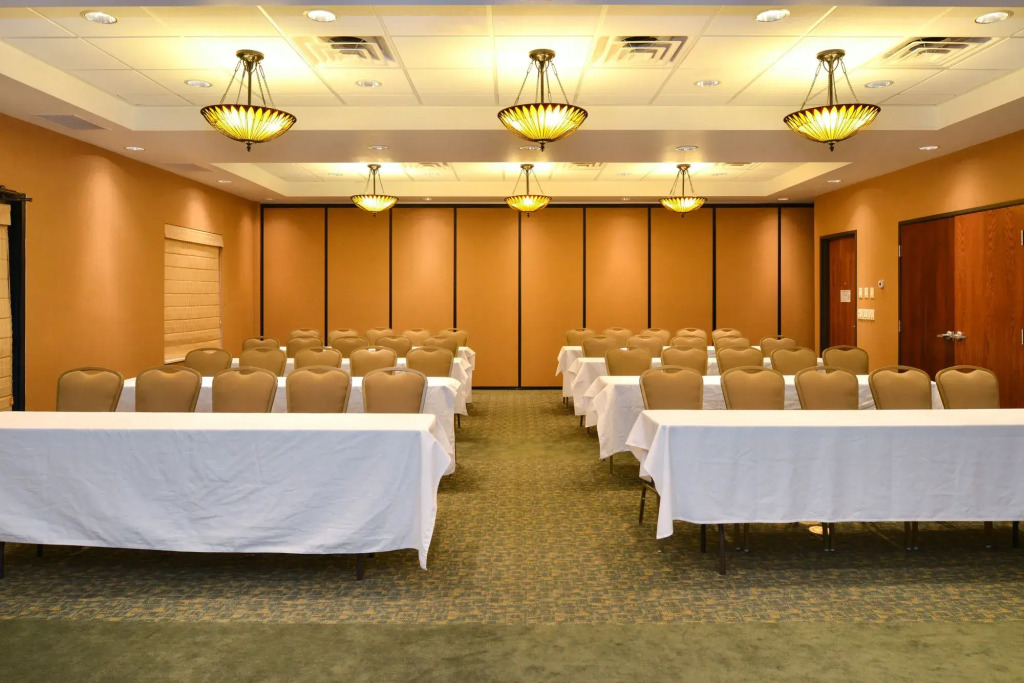 Holiday Inn Express & Suites St George North - Zion