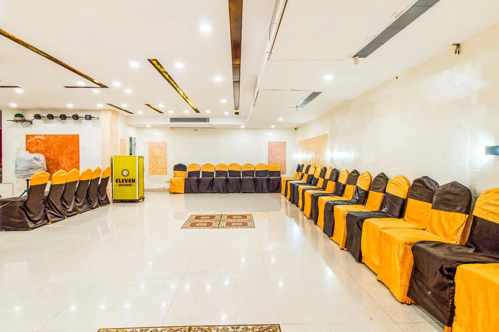 FabHotel Eleven Heights