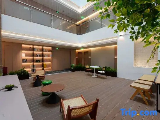Zhijing Apartment（Haizhu Square Branch）