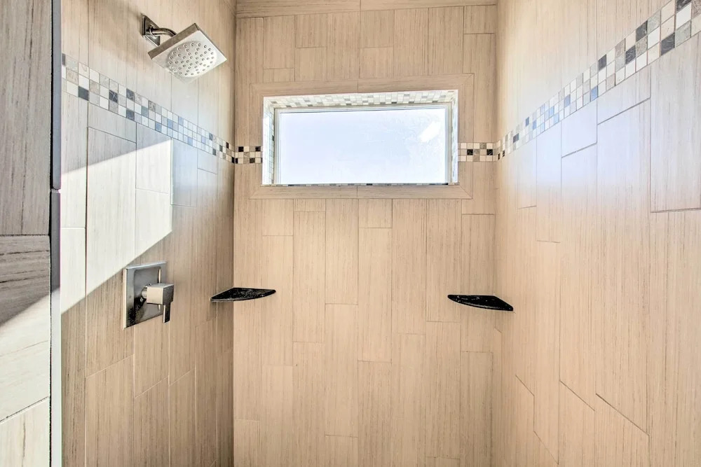 Garden City Gem: Private Hot Tub & Game Room