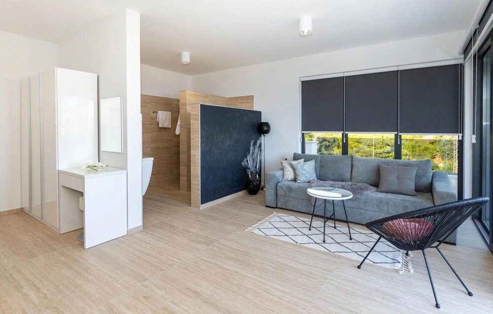 Awesome Home In Komarna