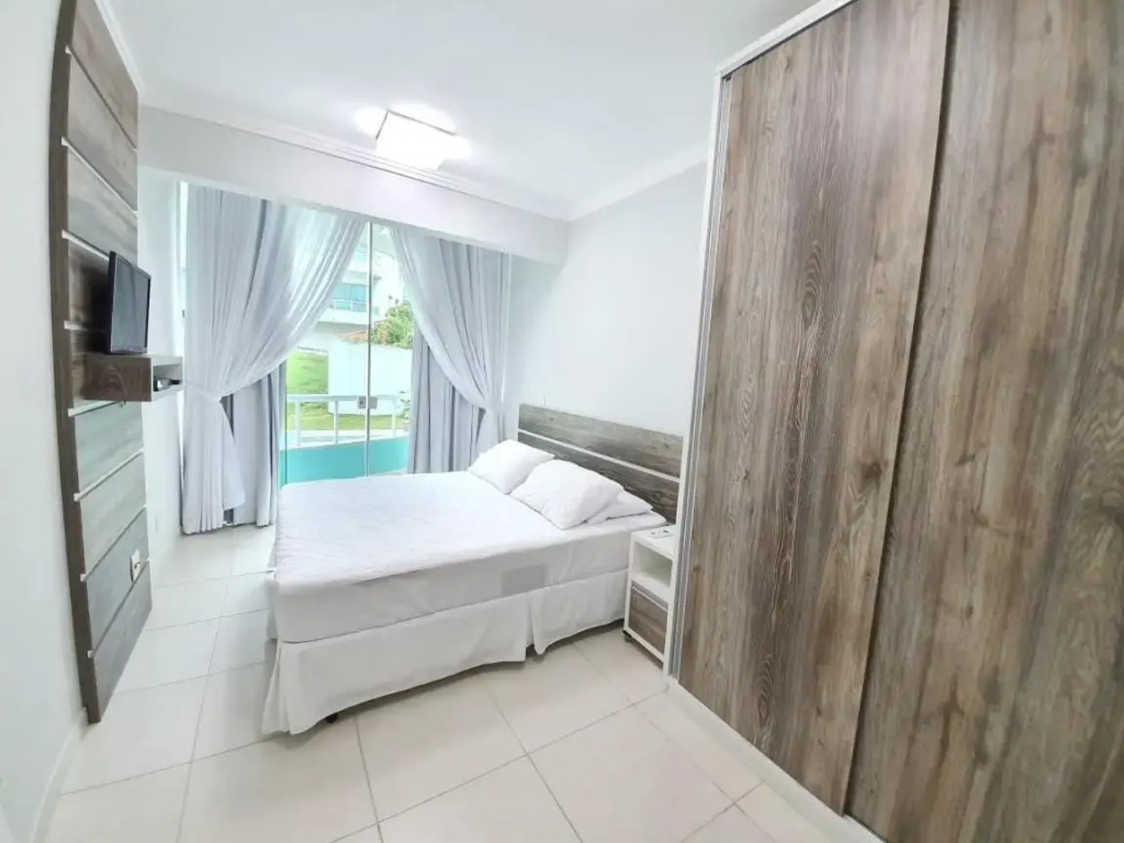 Casa confortável com varanda gourmet e 3 quartos com ar
