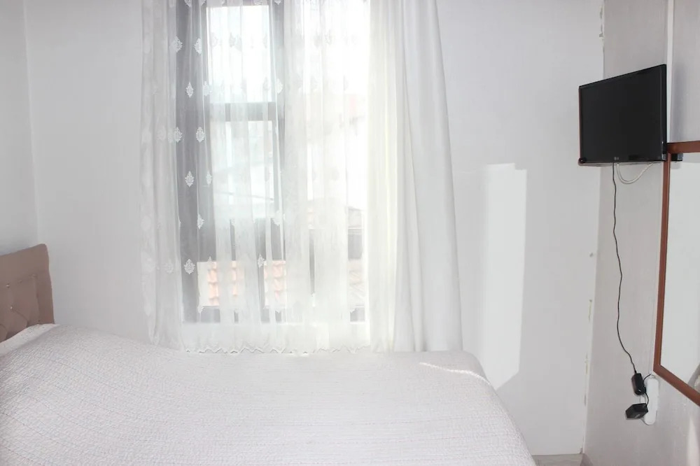 Urla Tarihi Han Otel