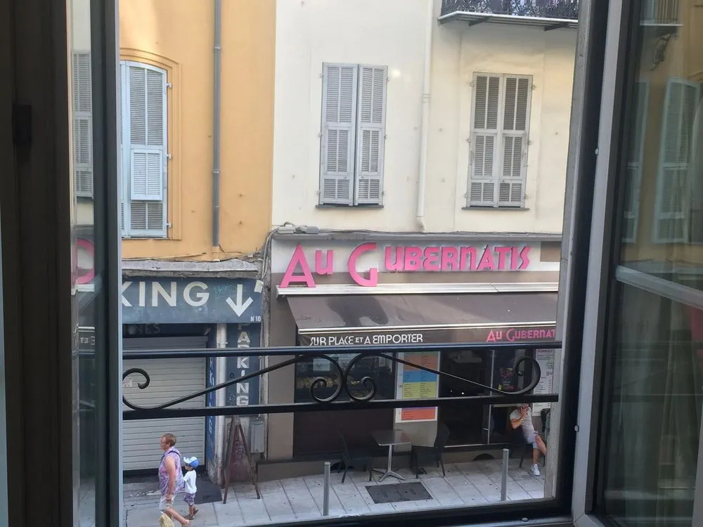 Stay in the heart of Nice