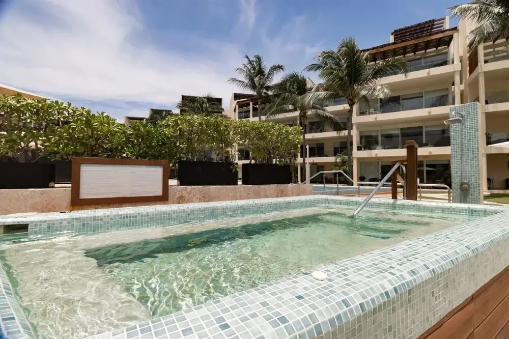 Elements 124 - No Ota 2 Bedroom Condo by RedAwning