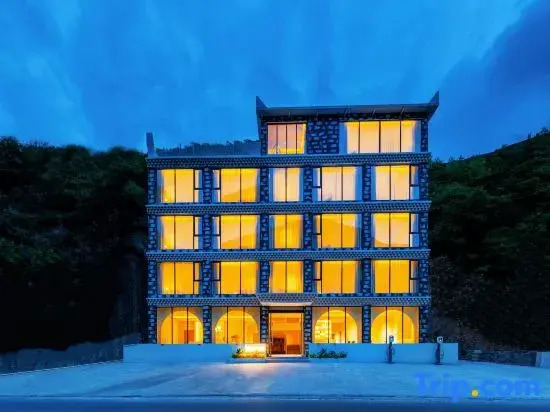 The Island private soup hotel