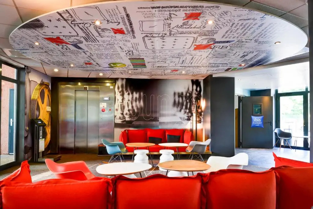 Ibis Orly Chevilly Tram 7