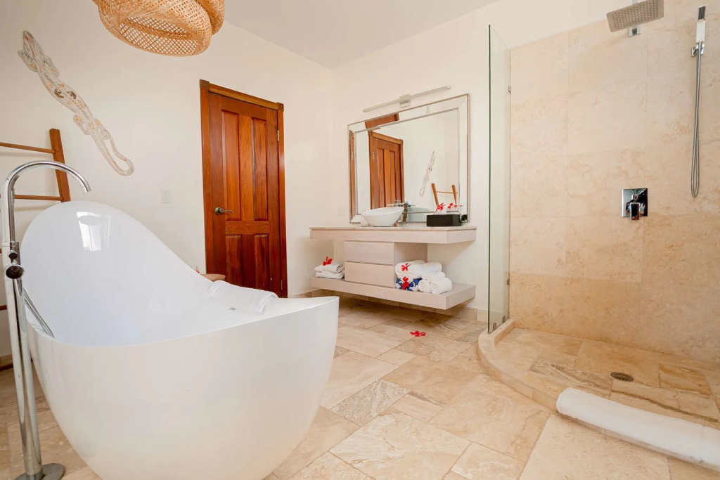 Almond Beach Resort at Jaguar Reef