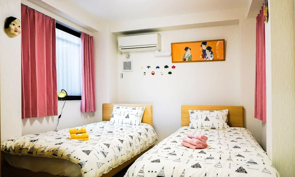 Breeze Shortstay Female Only