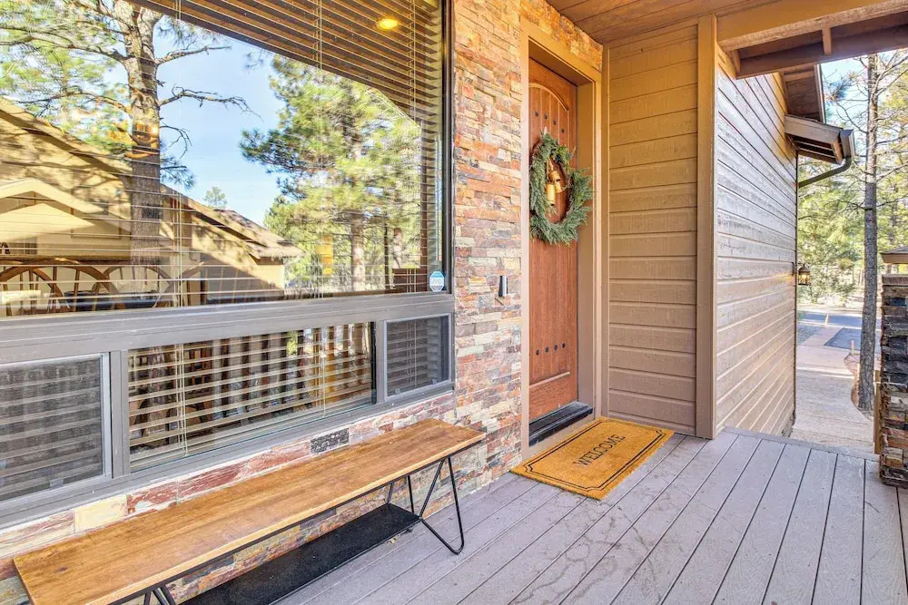 Hot Tub, Deck & Grill! Mtn Retreat in Show Low
