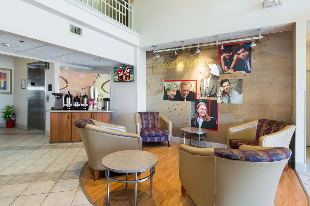 Red Roof Inn - Houston Westchase