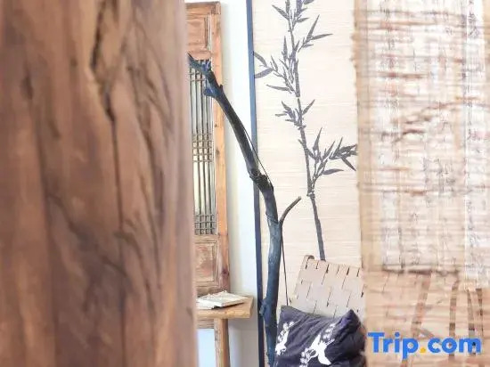 Lumen Shangshangqian Guesthouse Near Guoqing Temple