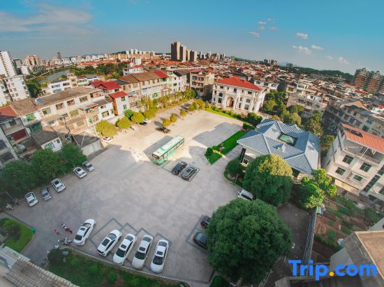 GreenTree Inn Hotel (Cangzhou Longnan Wanda Plaza)