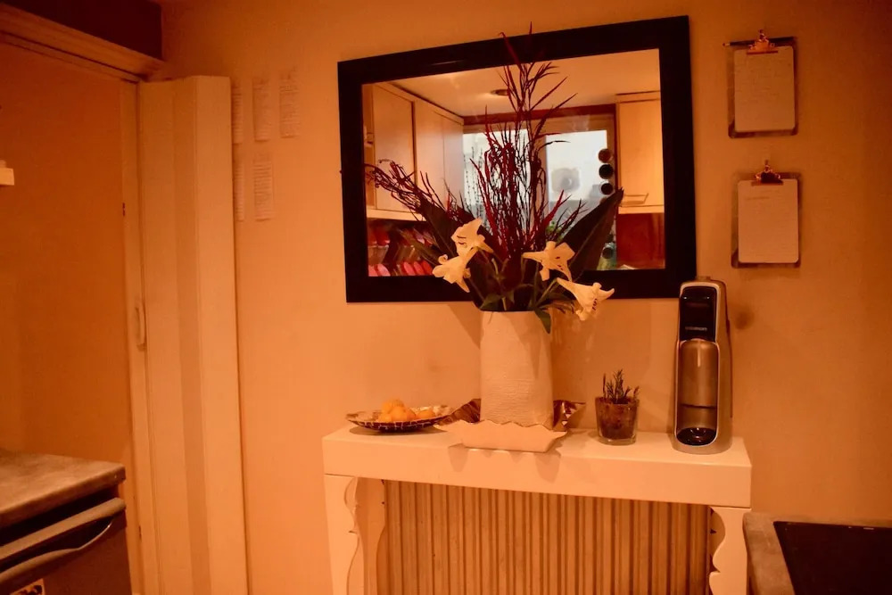 2 Bedroom Flat in Central London With a Garden