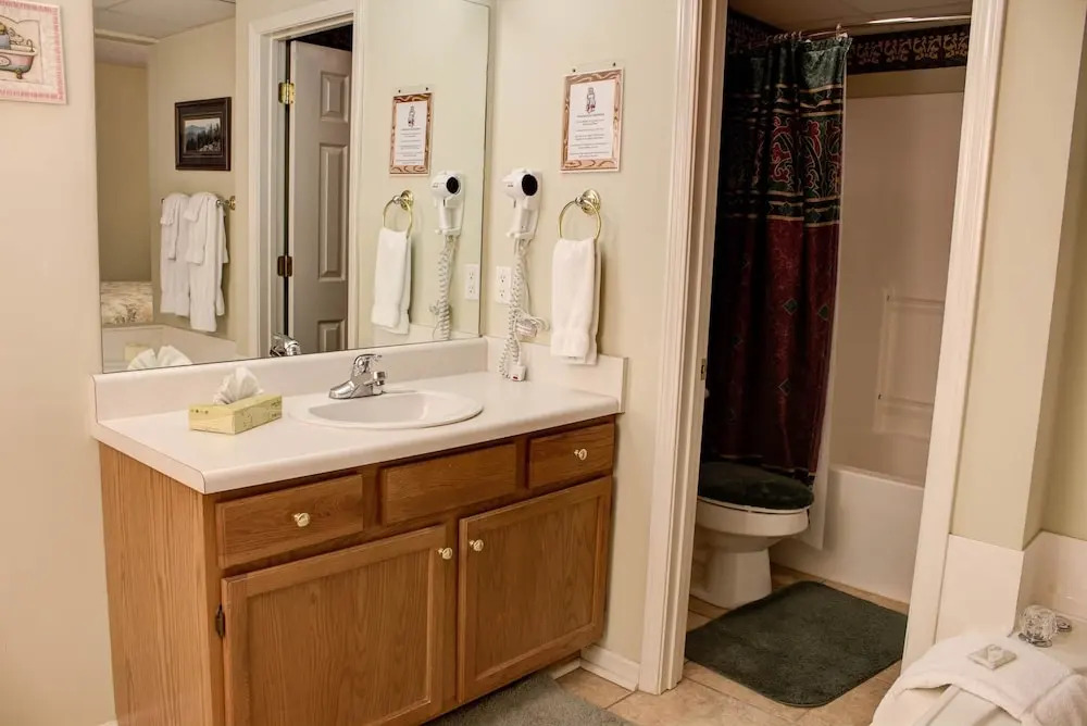 Whispering Pines 424