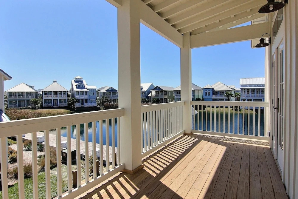 Seaside Escape 152 RO