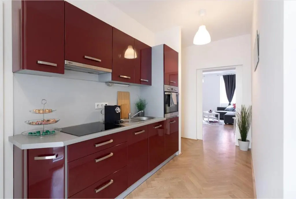 Next to city center and central station, Apt.8