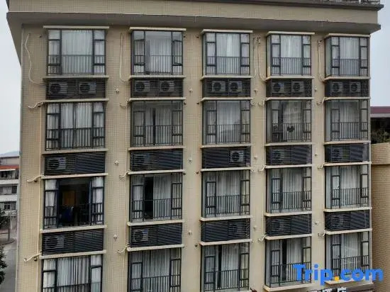 Dingai Hotel (Zhaoqing East Station Dinghu Mountain Scenic Area)