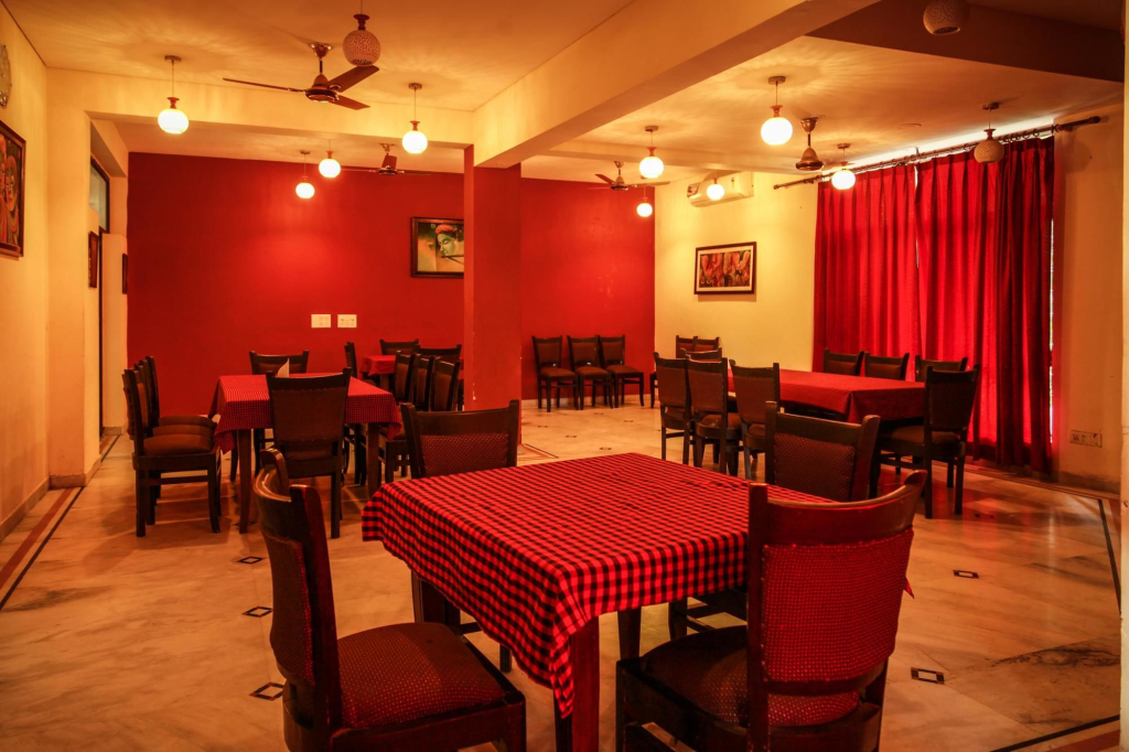 Hotel Neeraj Bhawan