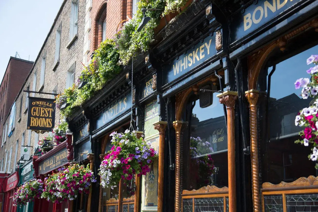 ONeills Victorian Pub & Townhouse