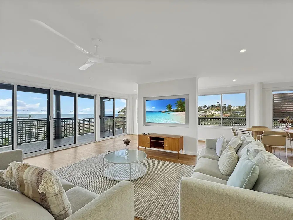 2-bed Beach Haven With Garden & Alfresco Dining