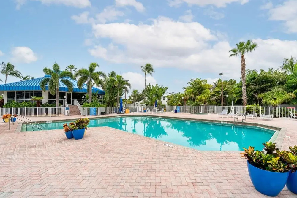 Ocean Harbor 104A