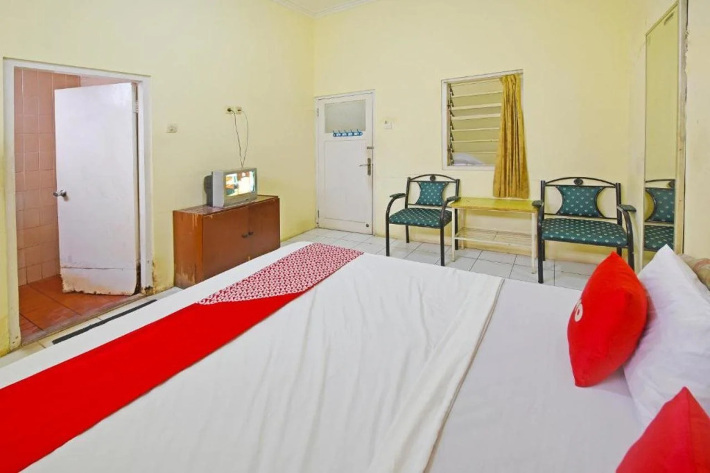 OYO 3722 Hotel Mutiara