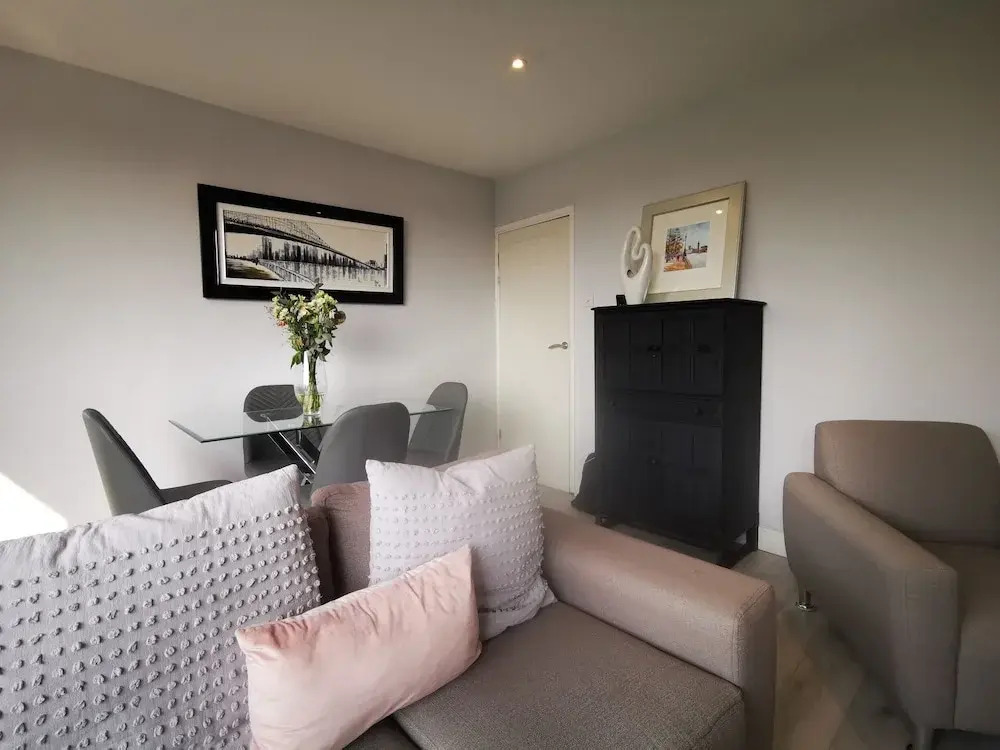 A Place With A View  - 2 bed village apartment