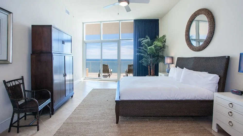 Spacious Penthouse on the Gulf - Unit Tpd2302