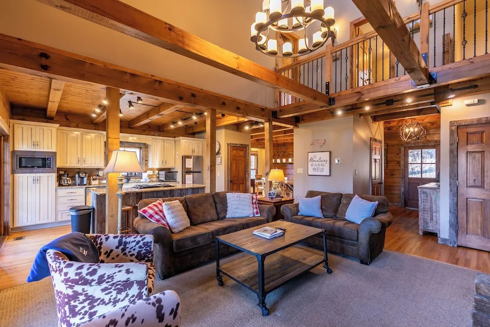 Gratitude - Hot Tub, Pool Table, Covered Decks, 5 Minutes to Boone