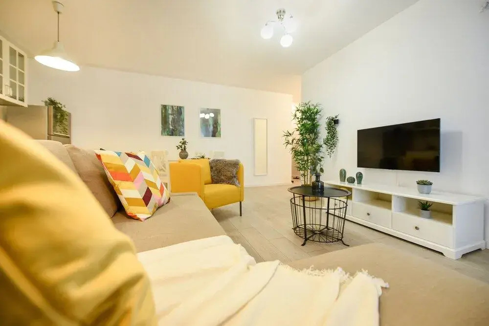 The Comfy Spot. 1 BR with Parking Included