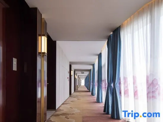 Yibang Peninsula Hotel