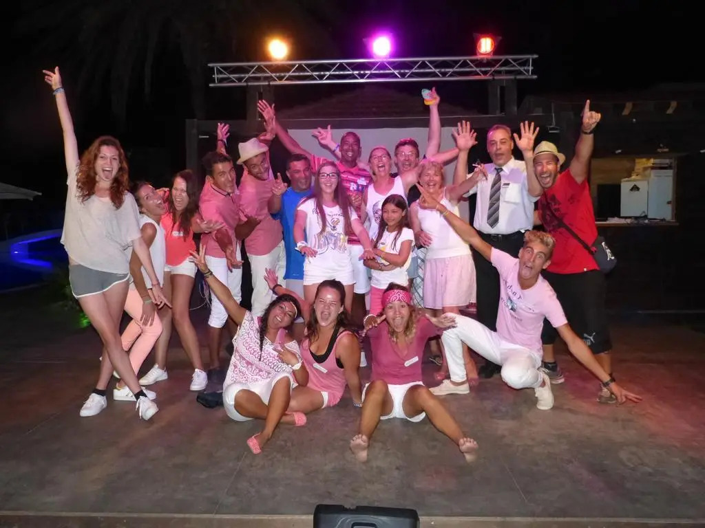 Zorbas Beach Hotel