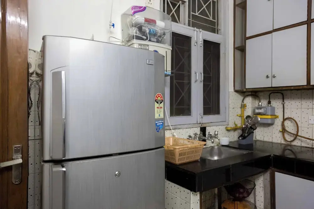 Room-hauz Khas 3 Rooms BnB
