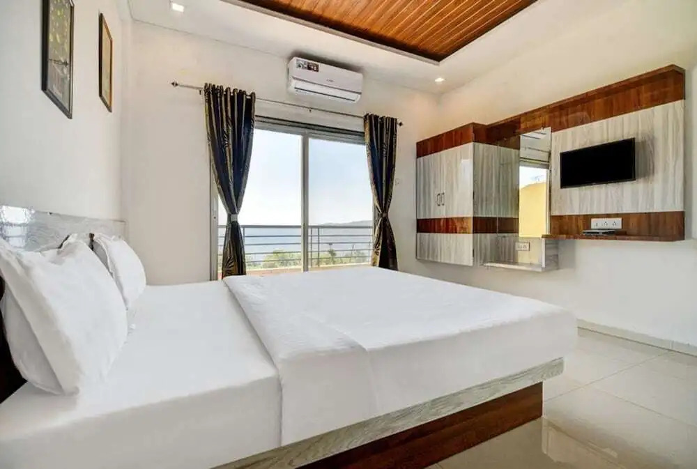 Aditya Hill View Inn