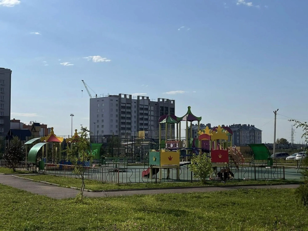 Апартаменты на проспекте Октября, 42