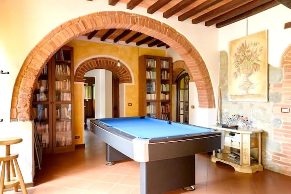 Villa With 9 Bedrooms in Sinalunga, With Wonderful Mountain View, Private Pool, Enclosed Garden