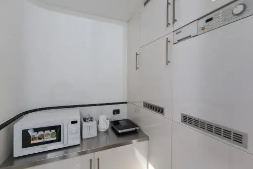 Suzzani Halldis Apartment
