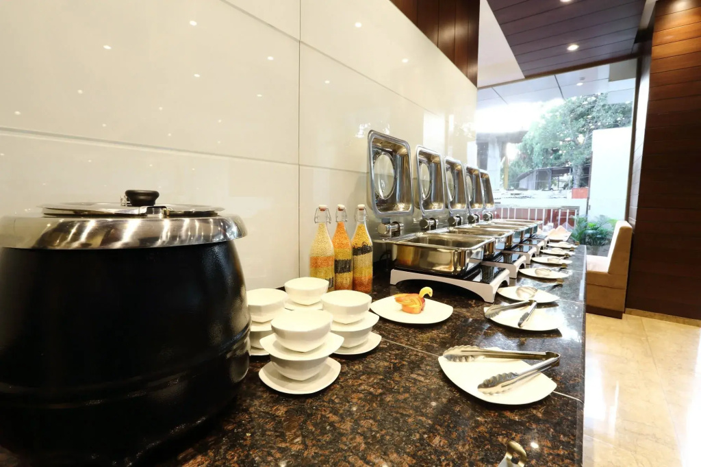 The Altruist Andheri Hotel