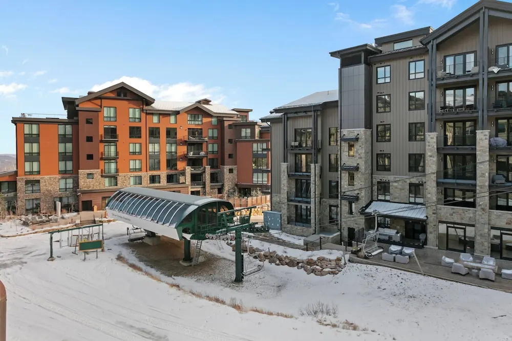 4 Bed 3.5 Bath Deer Valley Ski-in/ski-out 4 Bedroom Condo