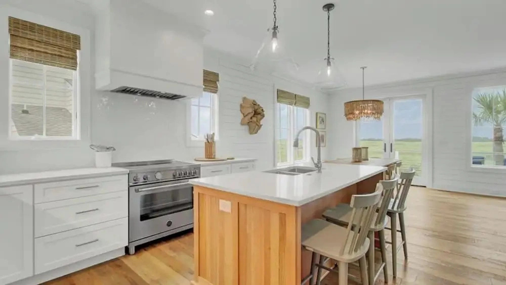 17 Marsh Island Lane by Avantstay Modern Home w/ Amazing Views