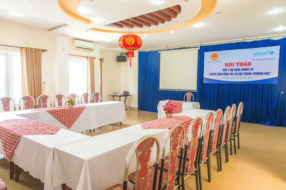 Hoang Van Hotel