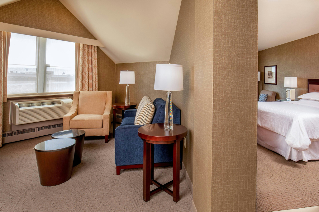 Sheraton Portsmouth Harborside Hotel