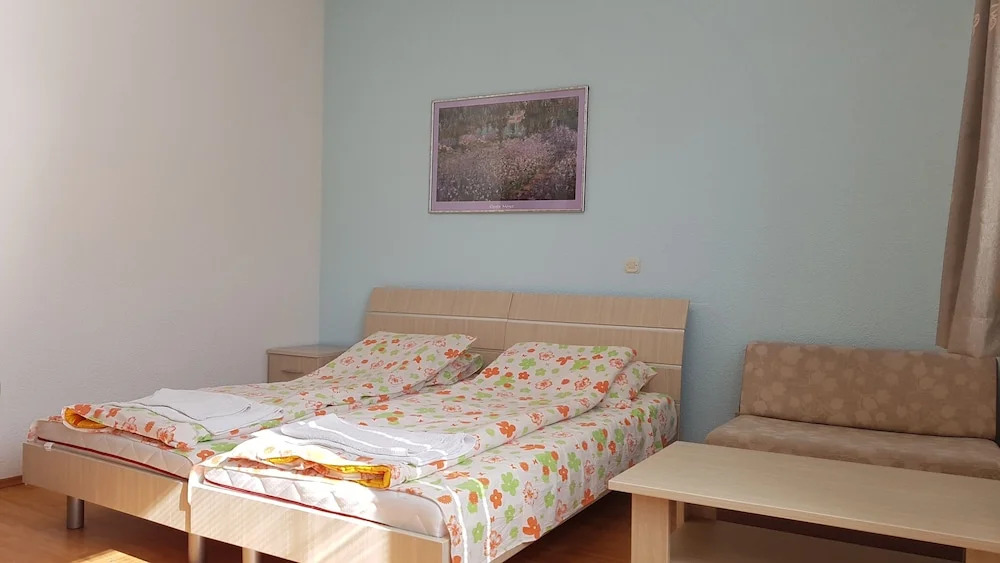 Luccia Apartments-Guesthouse Laguna