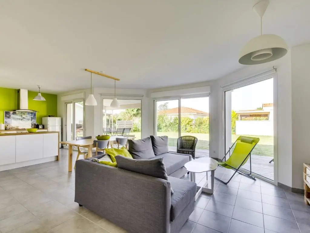 Maison contemporaine Biscarrosse, 7 pers., 3 ch., Wi-Fi, sur terrain 700m², proche activités et plages - FR-1-521-44