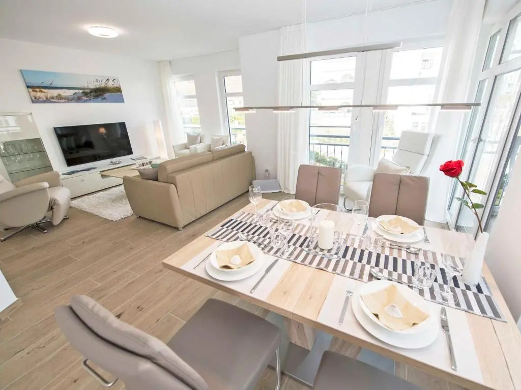 Villa Louisa in Sellin - WG 39 mit Balkon, strandnah