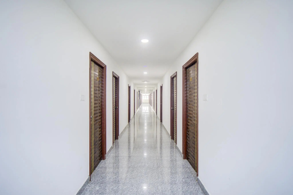 Capital O 77431 Aar Bee Gee Hotel